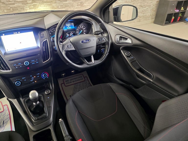 FORD FOCUS 1.0 T EcoBoost ST-Line Black Manual Petro 2018 WARRANTY 12 MONTHS MOT