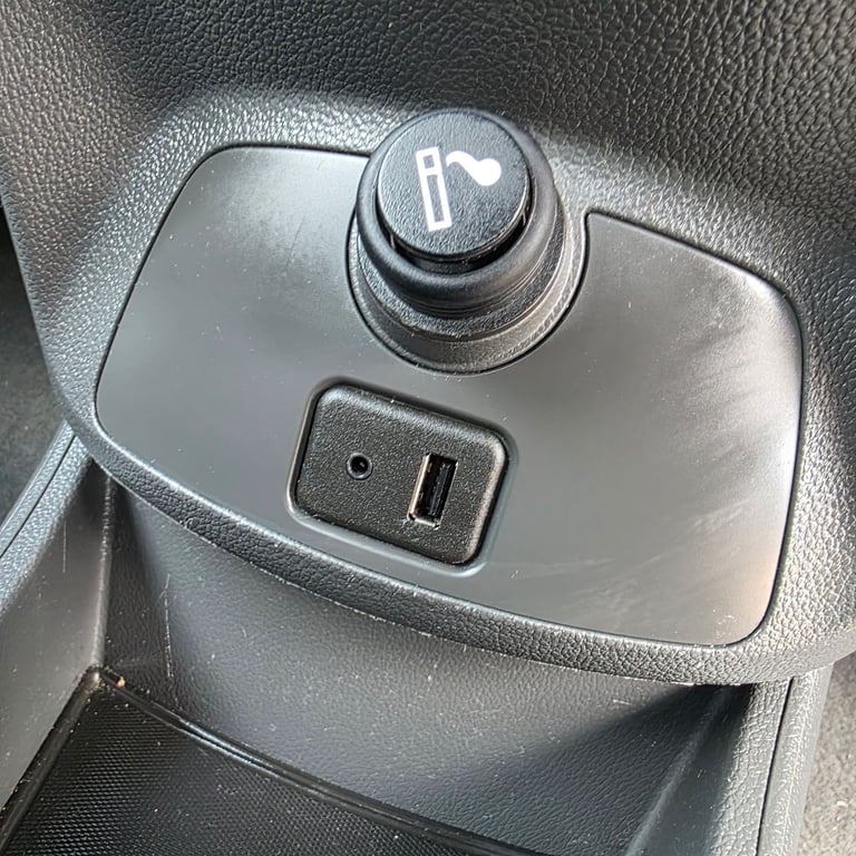 CHEVROLET SPARK 1.2 PETROL 80 BHP  LOW MILES ONLY 61K YEAR 2013 £35 ROAD TAX 12 MONTHS MOT HPI CLEAR