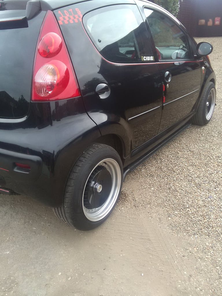 Peugeot, 107, Hatchback, 2010, Manual, 998 (cc), 5 doors