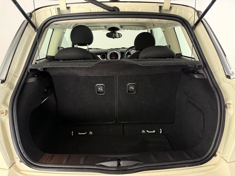 2013 MINI Hatch 1.6 Cooper Auto Euro 5 3dr Hatchback Petrol Automatic
