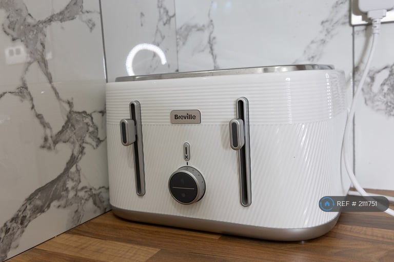 2 bedroom flat in Kent, Kent, CT1 (2 bed) (#2111751)