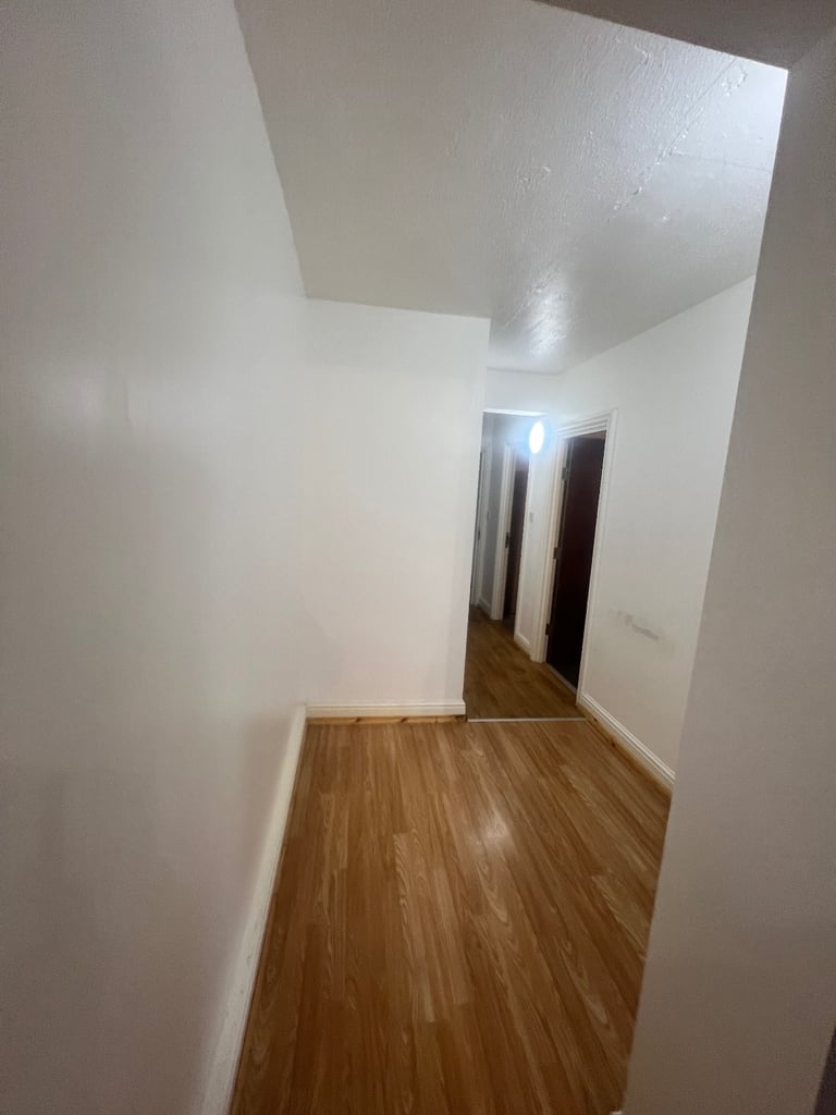THREE BEDROOM GROUND FLOORS FLAT TO LET AT WICK ROAD HACKNEY LONDON E9 5AN 