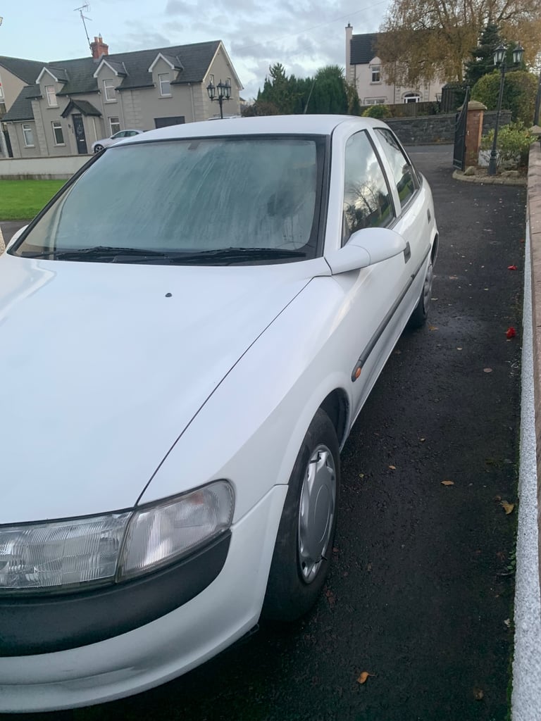 Vauxhall, VECTRA, Hatchback, 1997, Manual, 1995 (cc), 5 doors