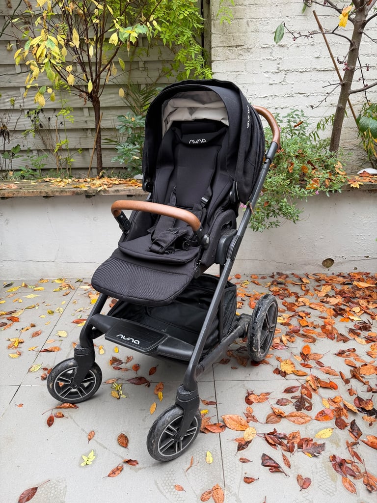 image for Nuna Mixx Next pram and carry cot RRP £1000