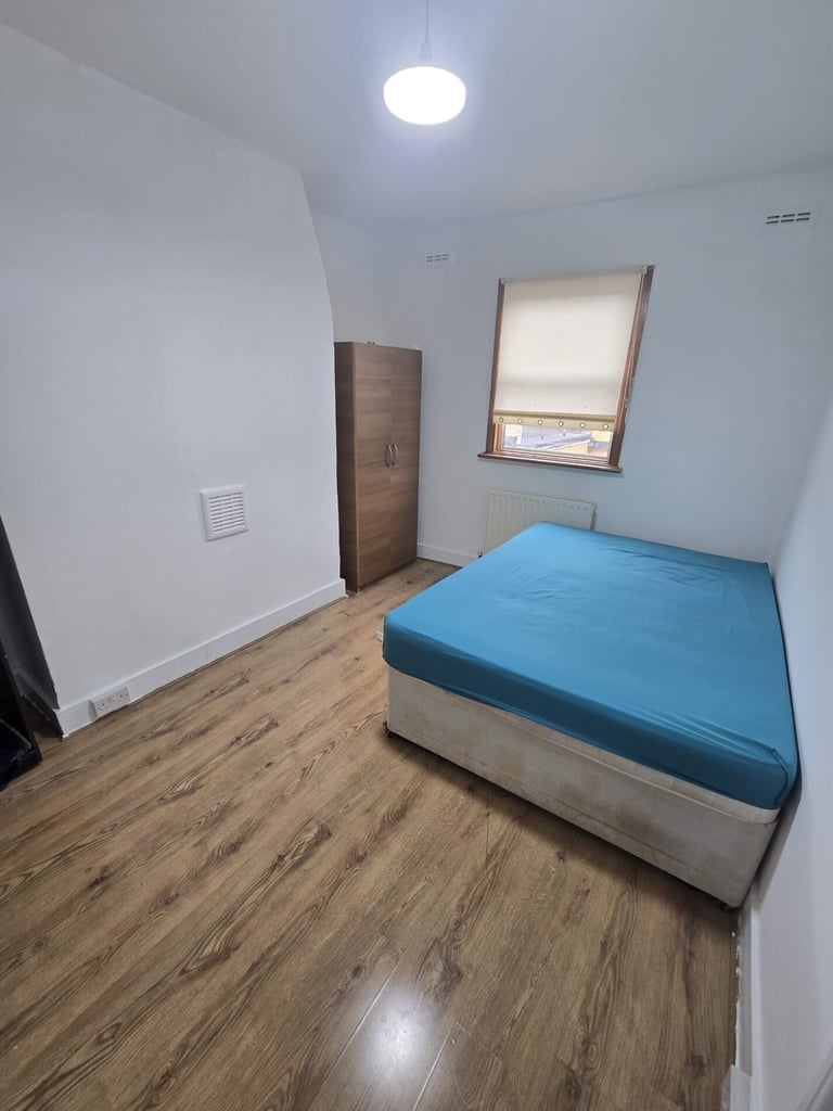 2 bedroom flat in 2-Bedroom Flat for Rent, SE8 4RG