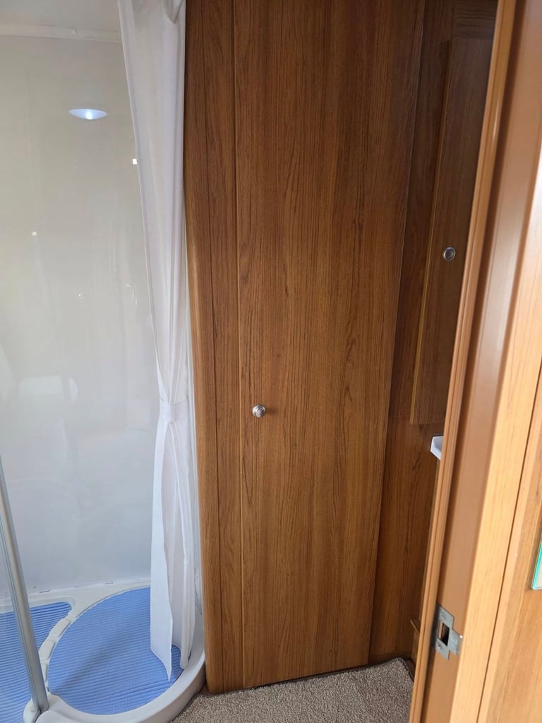 Bailey Pageant Champagne 2008 Four Berth Side Dinette Caravan