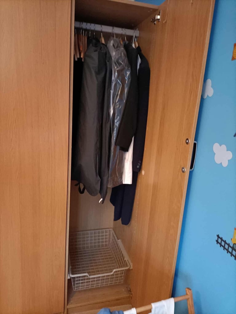 Ikea pax single wardrobe with drawer like new condition