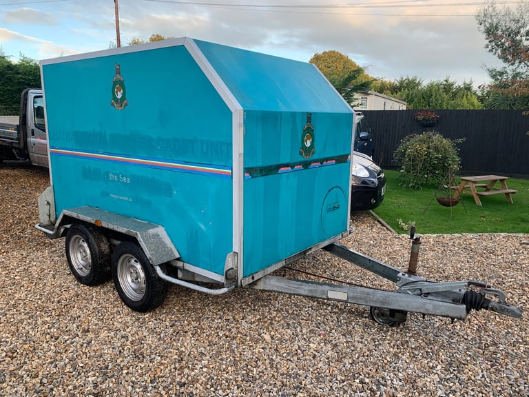 towable box trailer 8x5 