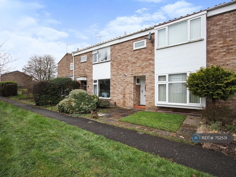 4 bedroom house in Curzon Grove, Leamington Spa, CV31 (4 bed) (#752531)