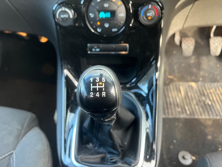 FORD FIESTA 1.0 T EcoBoost Zetec S Red Manual Petrol 2013