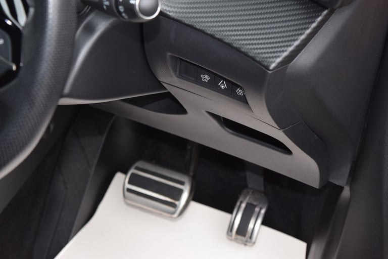 2022 Peugeot 2008 100kW GT Premium 50kWh 5dr Auto HATCHBACK Electric Automatic