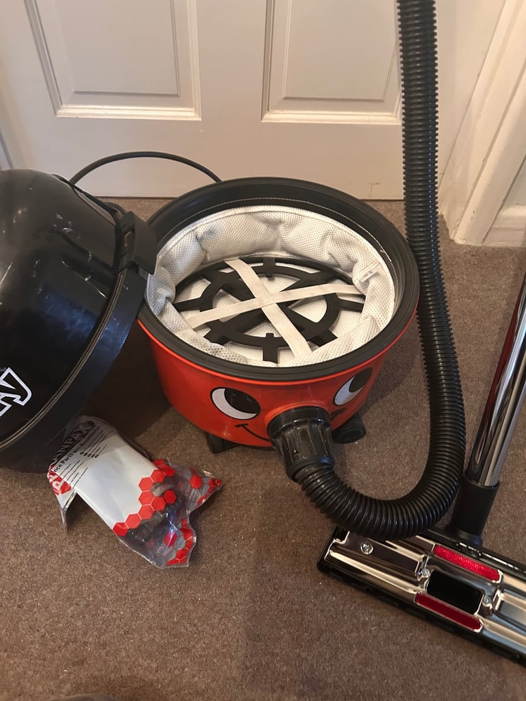 Henry twin speed vacuum cleaner 