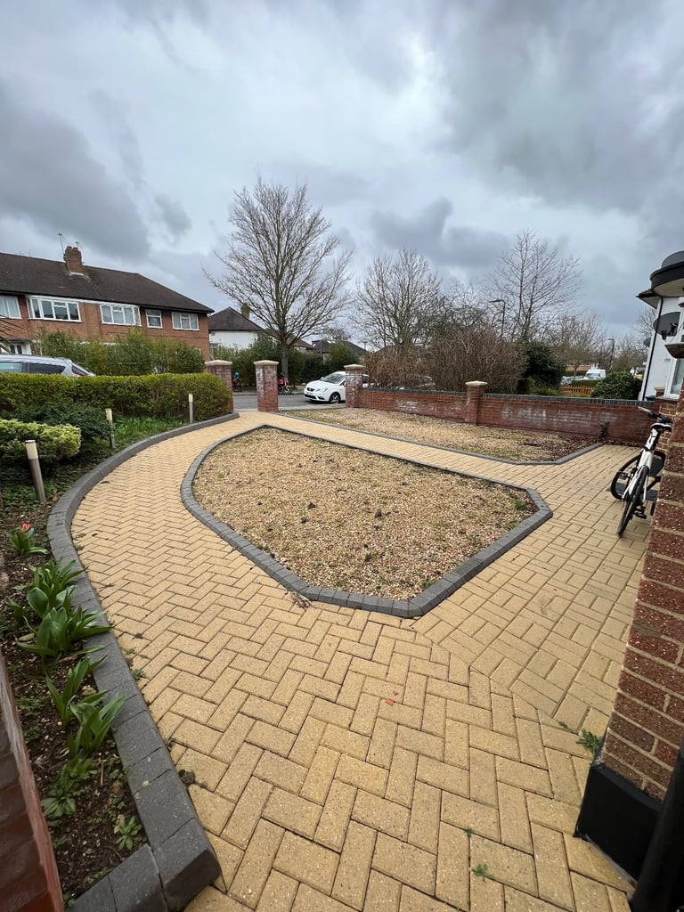 Driveway Space with lights and security camera 