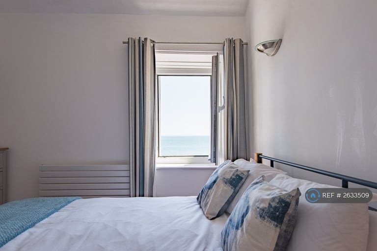 2 bedroom house in Sandgate High Street, Sandgate, Folkestone, CT20 (2 bed) (#2633509)