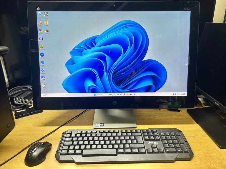 Ultra Fast i5 8GB HP Pavilion All in One Pc 512GB SSD,Window11,office