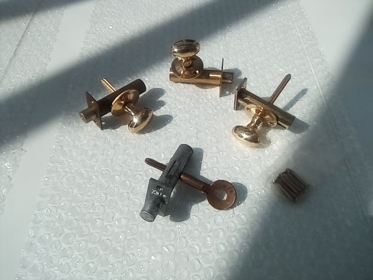 image for Fixings & screws. New door bolts and thumbturn key. £2 each.