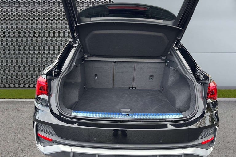 2022 Audi Q3 40 TFSI Quattro S Line 5dr S Tronic SUV Petrol Automatic