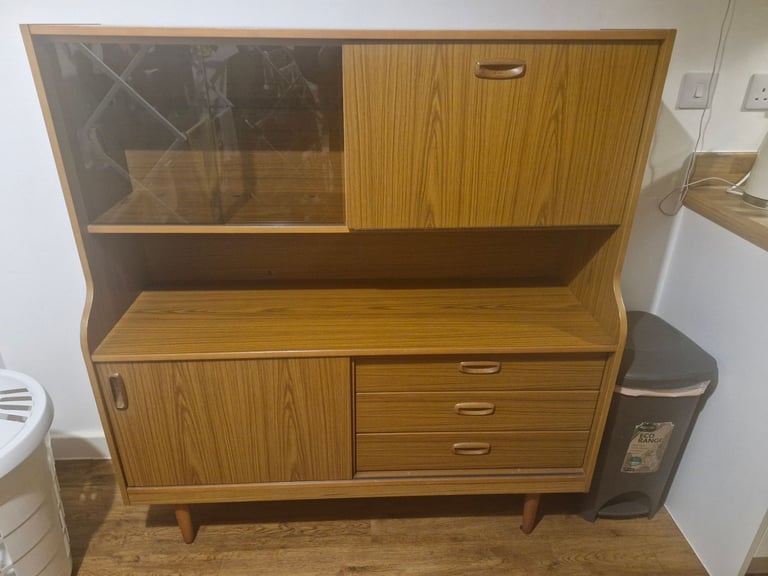 image for Lovely vintage Schreiber cabinet