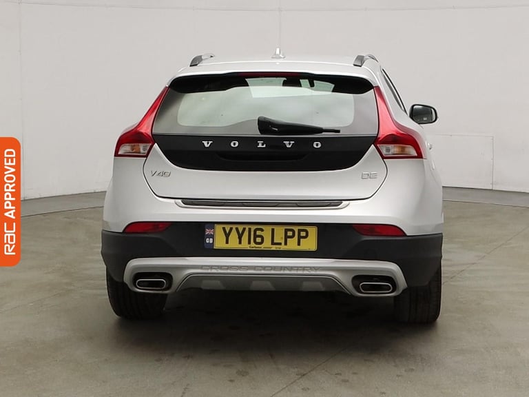 2016 Volvo V40 Cross Country 2.0 D2 Lux Hatchback 5dr Diesel Manual Euro 6 (s/s) (120 ps) Hatchba...