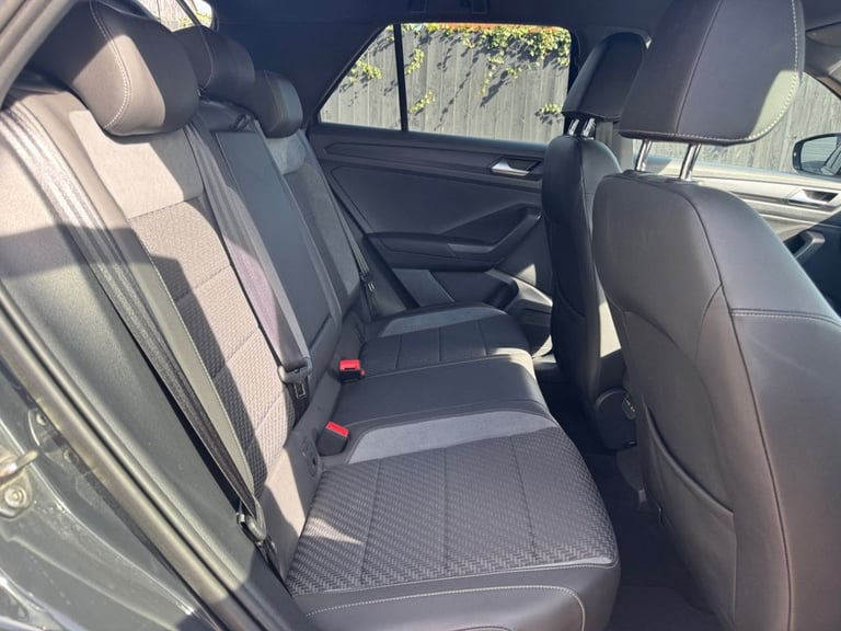 2021 71 VOLKSWAGEN T-ROC 2.0 TDI EVO R-LINE SUV 5DR DIESEL MANUAL EURO 6 (S/S)  