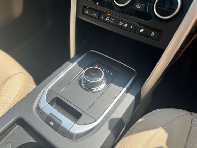 2015 Land Rover Discovery Sport 2.2 Discovery Sport HSE SD4 Auto 4WD 5dr SUV Diesel Automatic