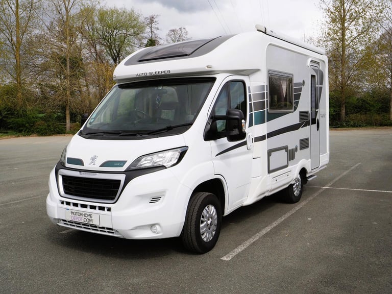 Auto-Sleepers Nuevo EK, 2 Berth, Refillable Gas, Solar, FSH, 12 Months MOT
