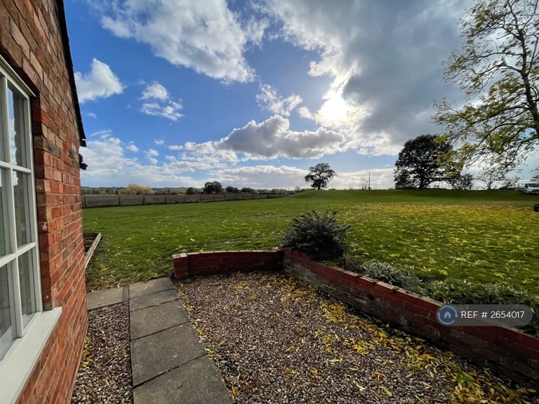 4 bedroom house in Hunscote Lane, Wellesbourne, Warwick, CV35 (4 bed) (#2654017)