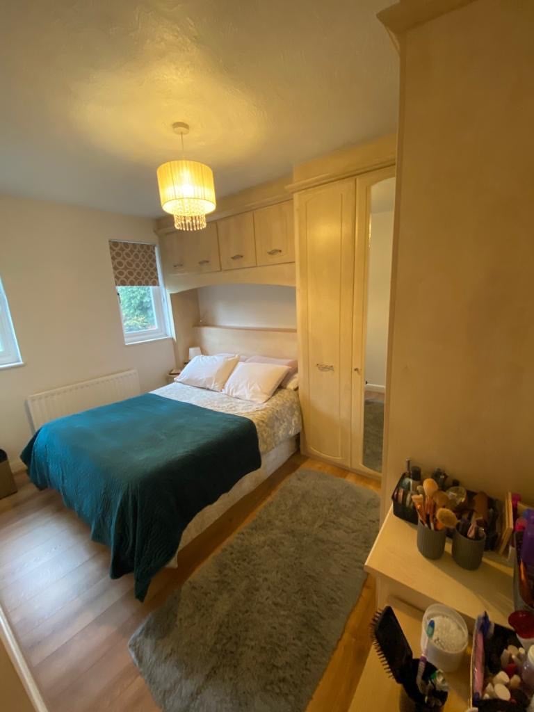 Lovely 4 bedrooms house with living room and parking in Bermondsey