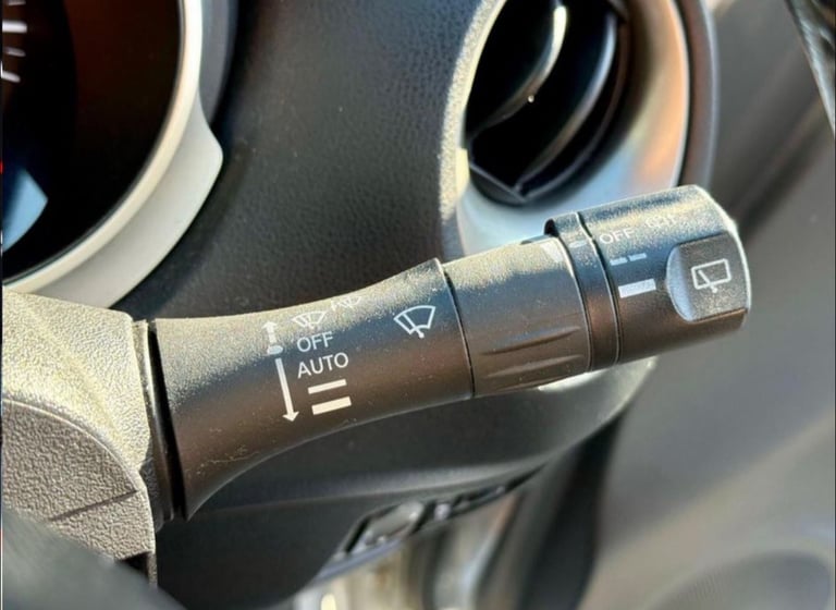 Nissan, JUKE, Hatchback, 2010, Semi-Auto, 1618 (cc), 5 doors