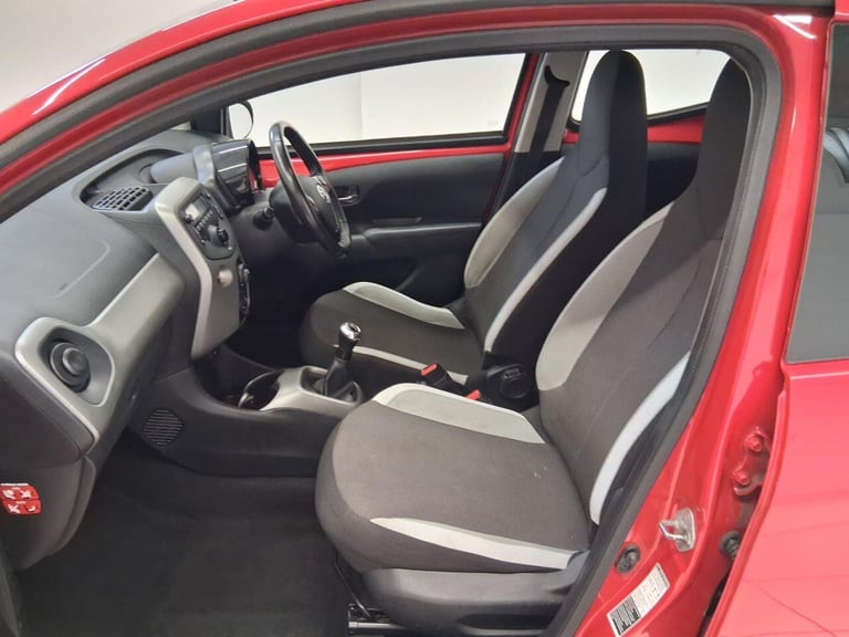2017 Toyota AYGO 1.0 VVT-i x-play Hatchback 5dr Petrol Manual Euro 6 (68 ps) HATCHBACK Petrol Manual