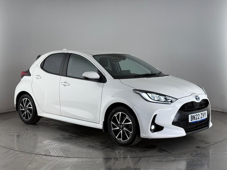  Toyota Yaris 1.5 VVT-h Design E-CVT Euro 6 (s/s) 5dr Petrol/Electric Hybrid Automatic