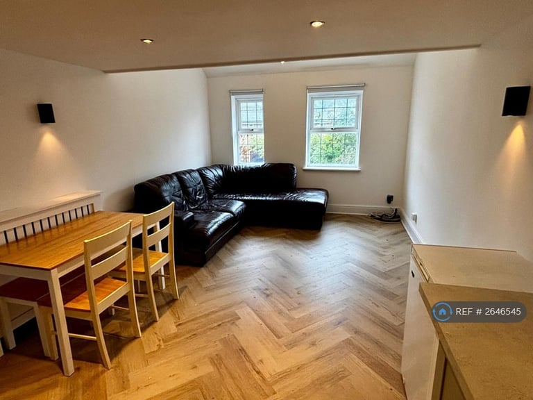 2 bedroom house in Elmgreen Close, London, E15 (2 bed) (#2646545)