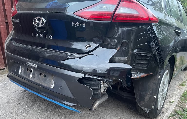 HYUNDAI IONIQ PREMIUM Rear bumper ( corner damaged ) in black £180