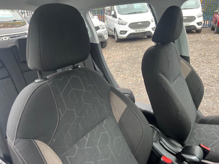 PEUGEOT 2008 1.2 PureTech Active 2015
