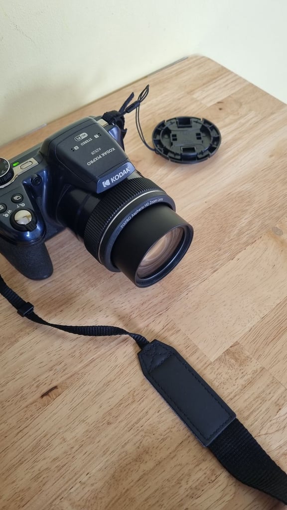 Kodak pixpro az528 