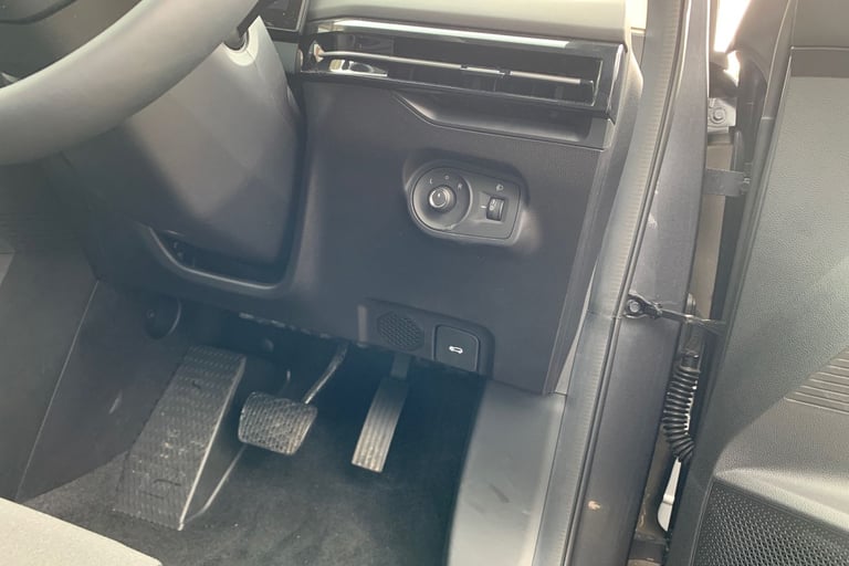 2025 MG MG4 125kW SE [Nav] EV 49kWh 5dr Auto Hatchback Electric Automatic