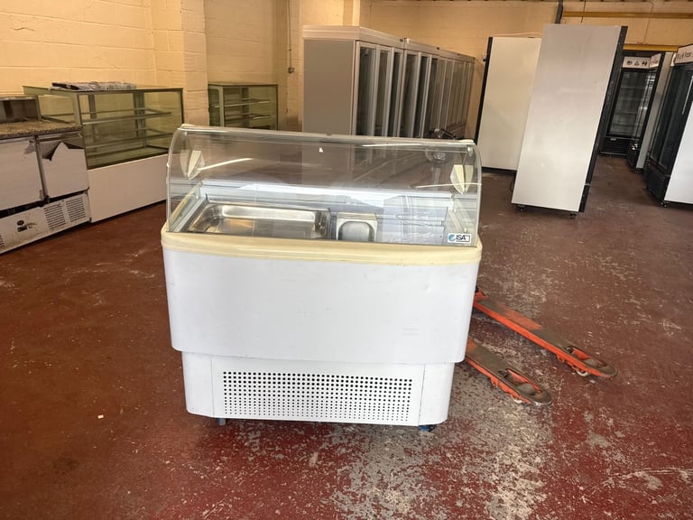 Commercial fridge 