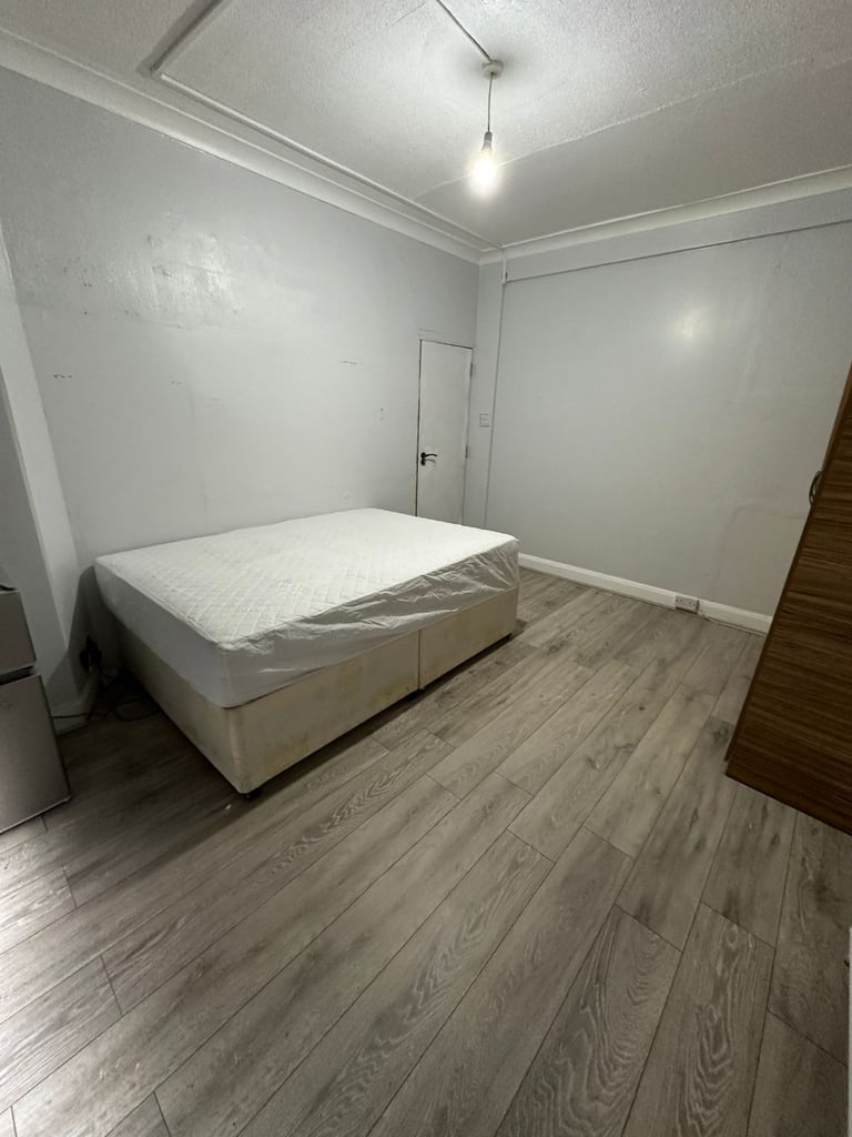 DOUBLE ROOM AVAILABLE NOW Lordship Lane N17 6AE – 8 minutes from station