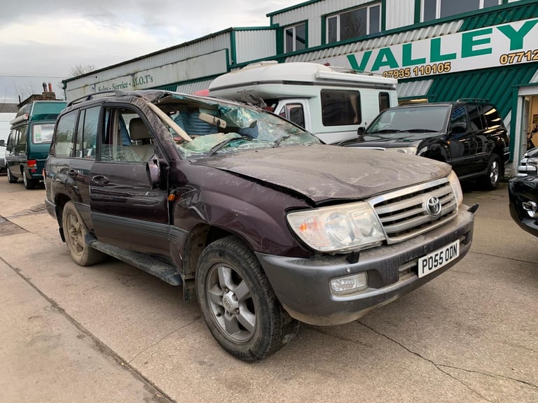 image for TOYOTA LAND CRUISER' AMAZON' COLORADO' PRADO' HILUX' SURF (THE CRUISER KING) 