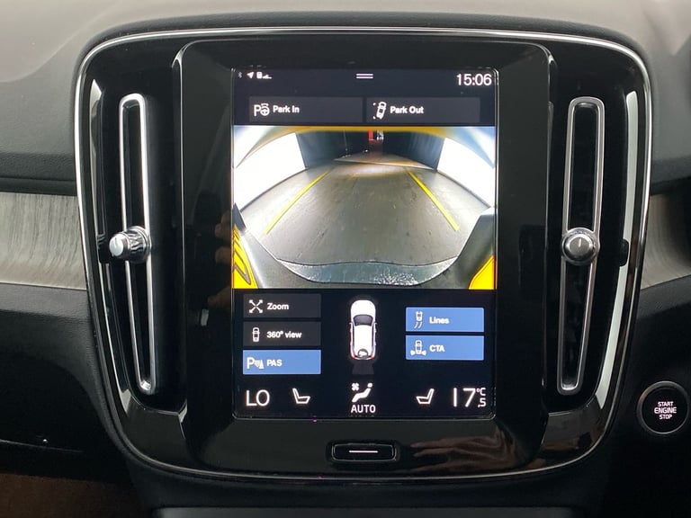 2020 Volvo XC40 2.0 B4P Inscription Pro 5dr Auto Crossover/SUV PETROL Automatic