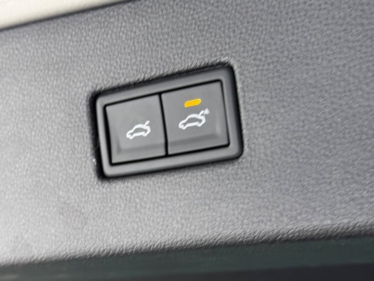  Volkswagen Tiguan 2.0 TDI BlueMotion Tech R-Line DSG 4Motion Euro 6 (s/s) 5dr Diesel Automatic