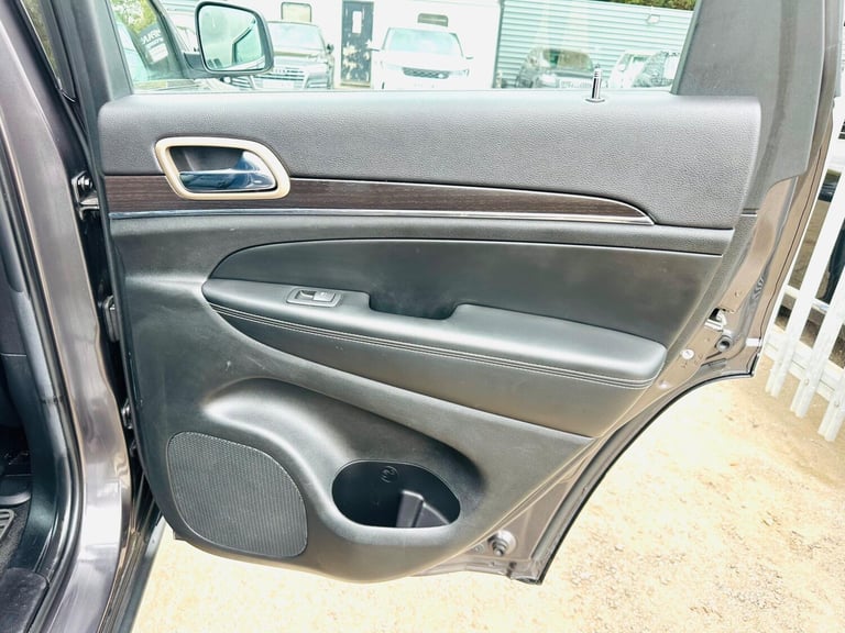 2014 Jeep Grand Cherokee 3.0 V6 CRD Limited Auto 4WD Euro 5 5dr ESTATE Diesel Automatic