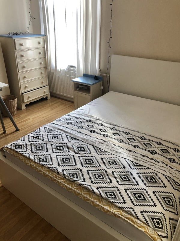 Room with double bed in Fulham for 1 person