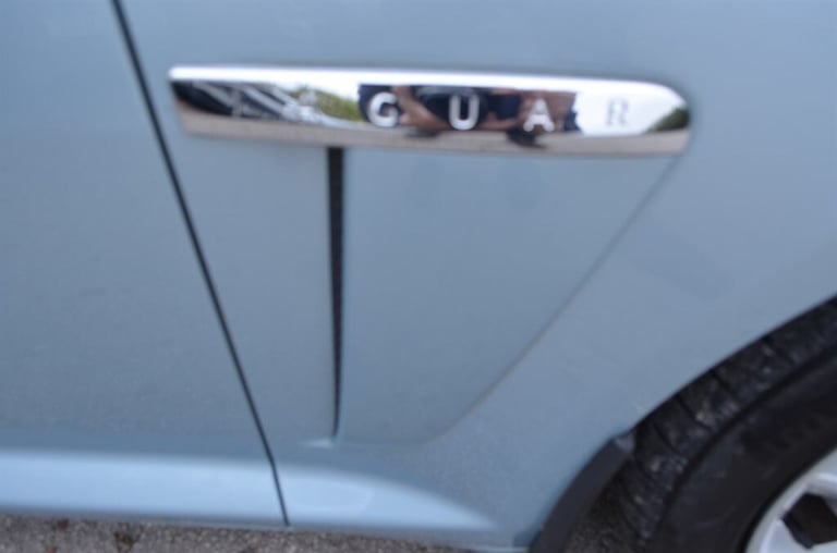 2012 Jaguar XF 2.2d Premium Luxury 4dr Auto SALOON DIESEL Automatic