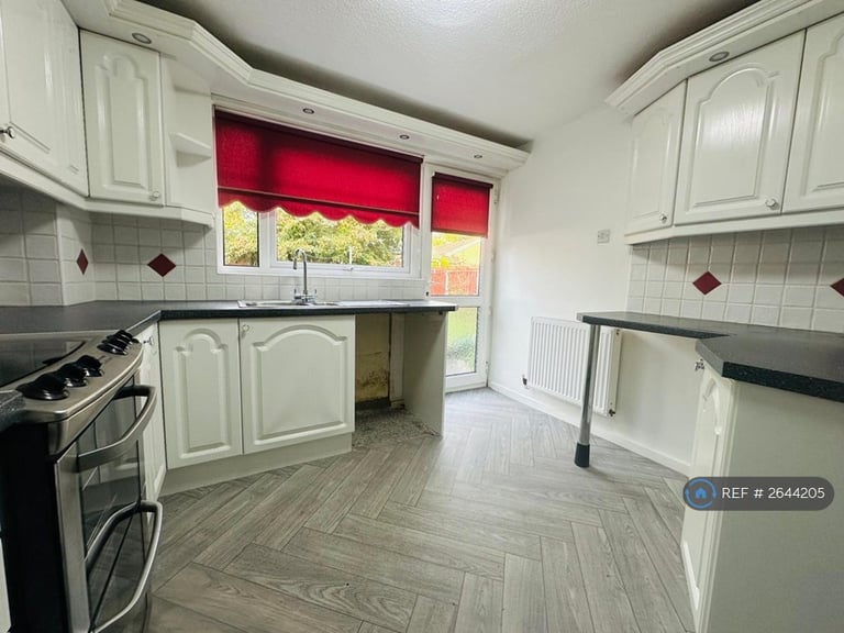3 bedroom house in Barn Meadow, Bamber Bridge, Preston, PR5 (3 bed) (#2644205)