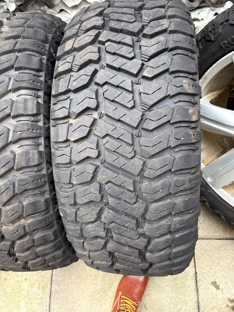 Cooper discovery 285x50x 20 all terrain tyres . 