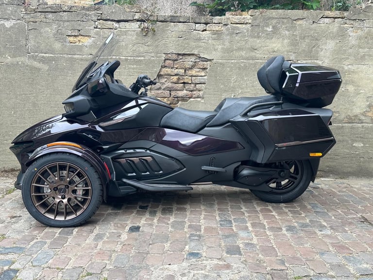 Can-Am RT Limited Sea-to-Sky Dusk Metallic