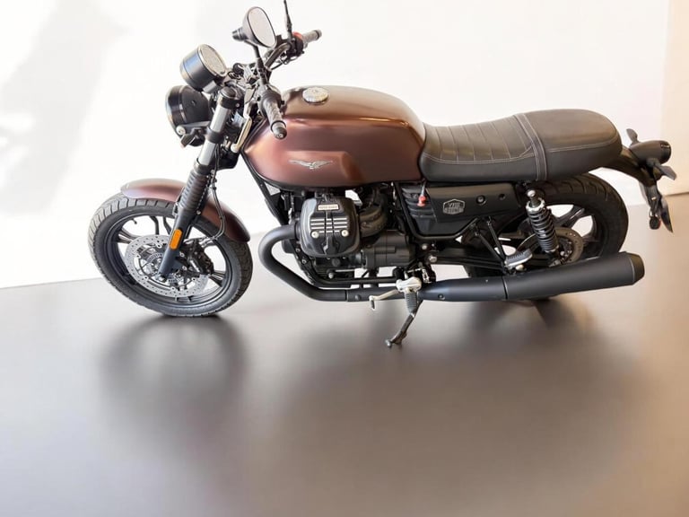 2020 Moto Guzzi V7 744 III Stone Night Pack Euro 4