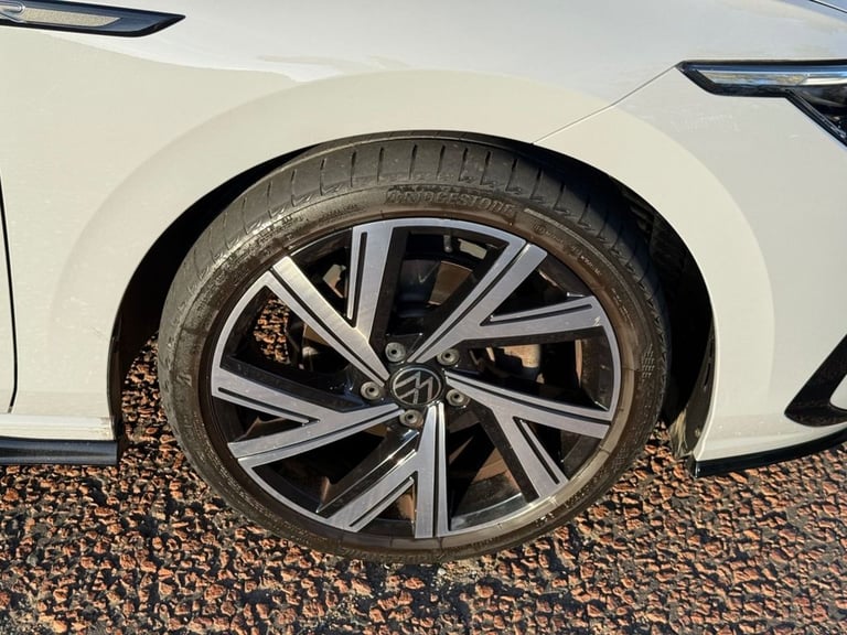 2023 23 VOLKSWAGEN GOLF 1.5 TSI R-LINE HATCHBACK 5DR PETROL MANUAL EURO 6 (S/S) 