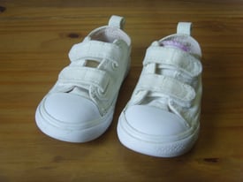 Baby Girl Toddler Converse All Star Trainers Size UK 6